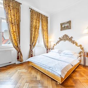 Studio met een King Size Bed